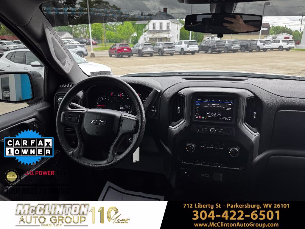 2021 Summit White Chevrolet Silverado 1500 Custom Trail Boss 4X4 Truck