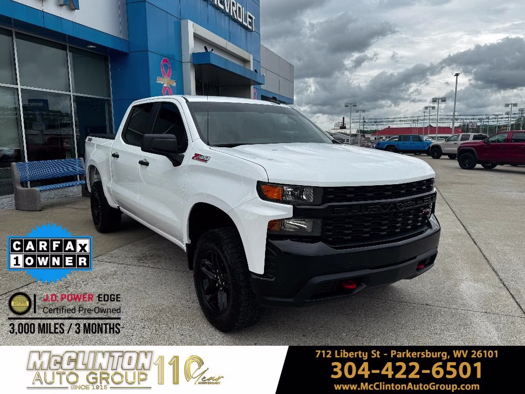 2021 Summit White Chevrolet Silverado 1500 Custom Trail Boss 4X4 Truck
