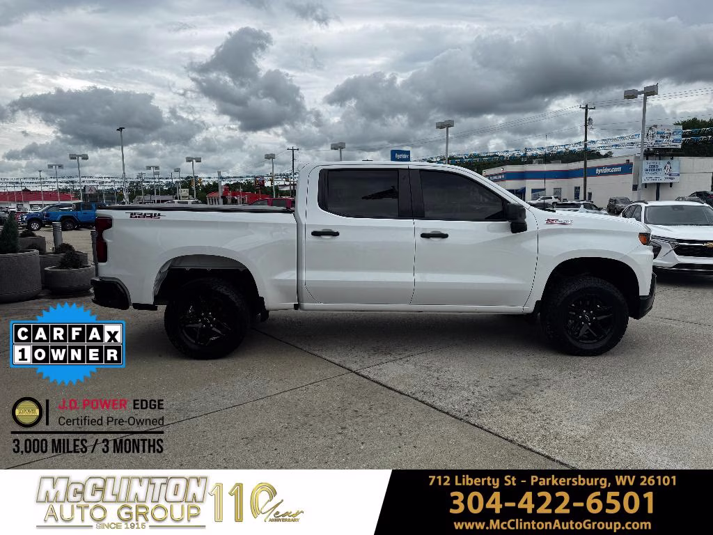 2021 Summit White Chevrolet Silverado 1500 Custom Trail Boss 4X4 Truck