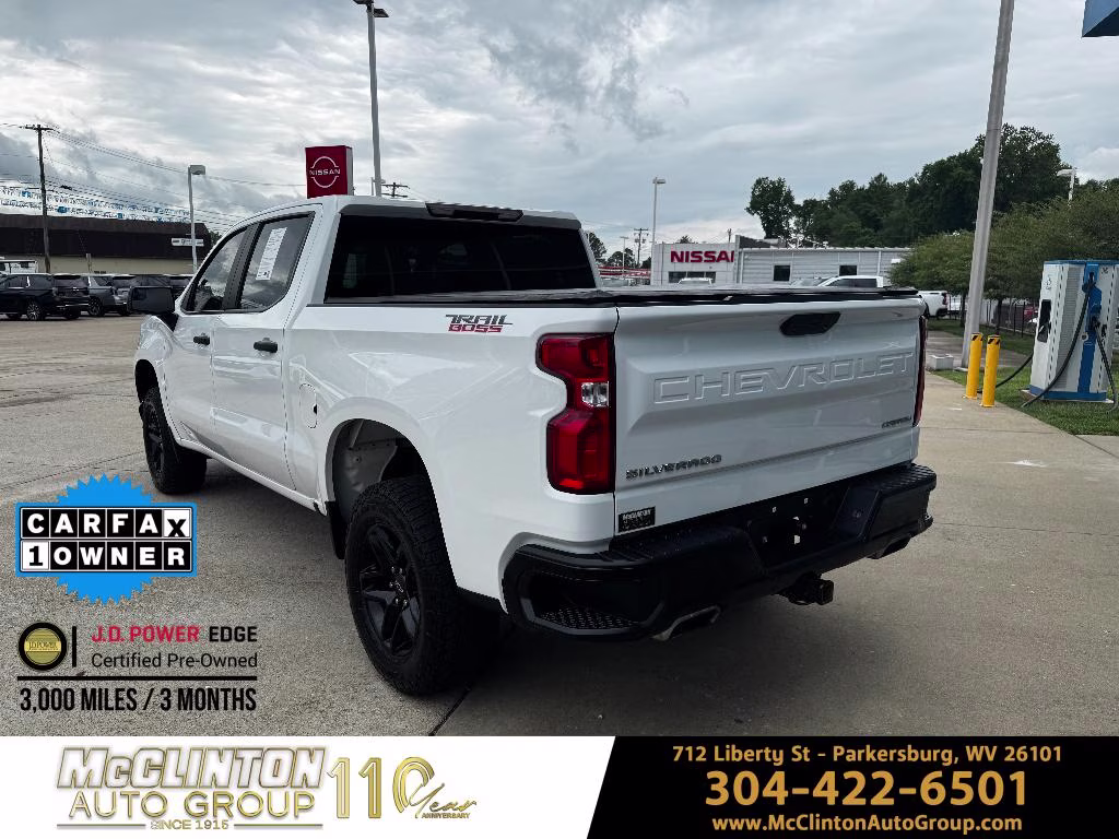 2021 Summit White Chevrolet Silverado 1500 Custom Trail Boss 4X4 Truck