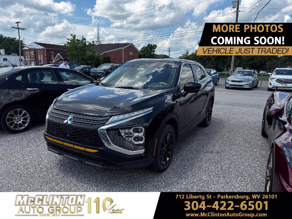 2023 Labrador Black Pearl Mitsubishi Eclipse Cross LE 4X4 SUV