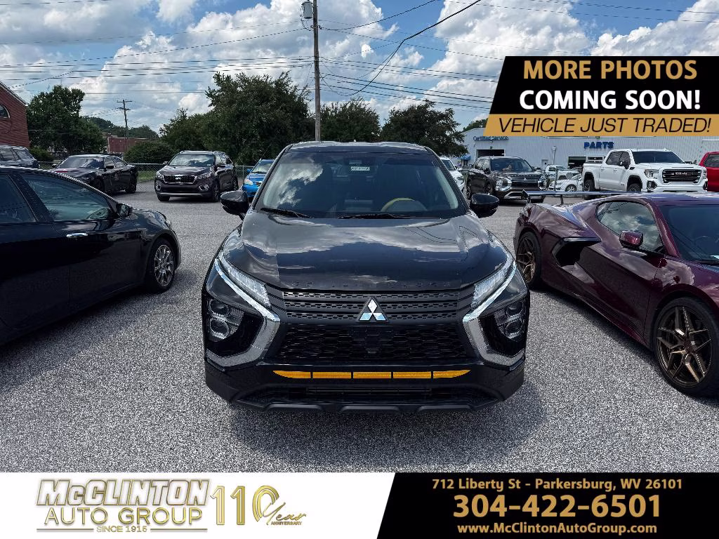 2023 Labrador Black Pearl Mitsubishi Eclipse Cross LE 4X4 SUV