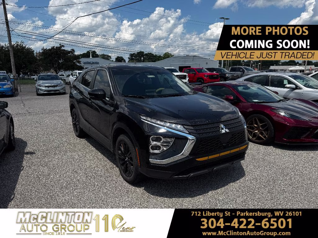 2023 Labrador Black Pearl Mitsubishi Eclipse Cross LE 4X4 SUV