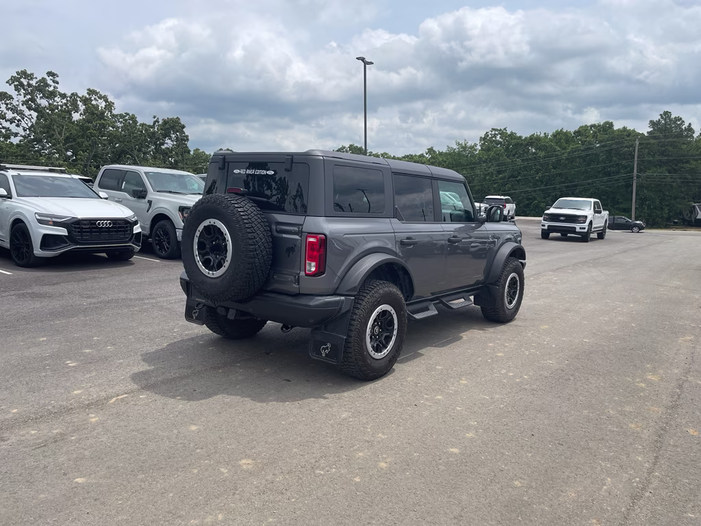 2023 Carbonized Gray Metallic Ford Bronco Black Diamond 4X4 SUV