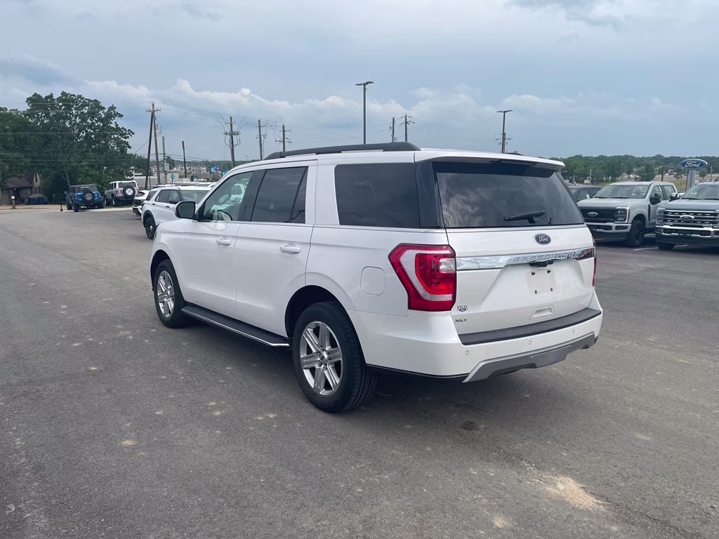 2019 WHITE PLATINUM MET TRI-COAT Ford Expedition XLT RWD SUV