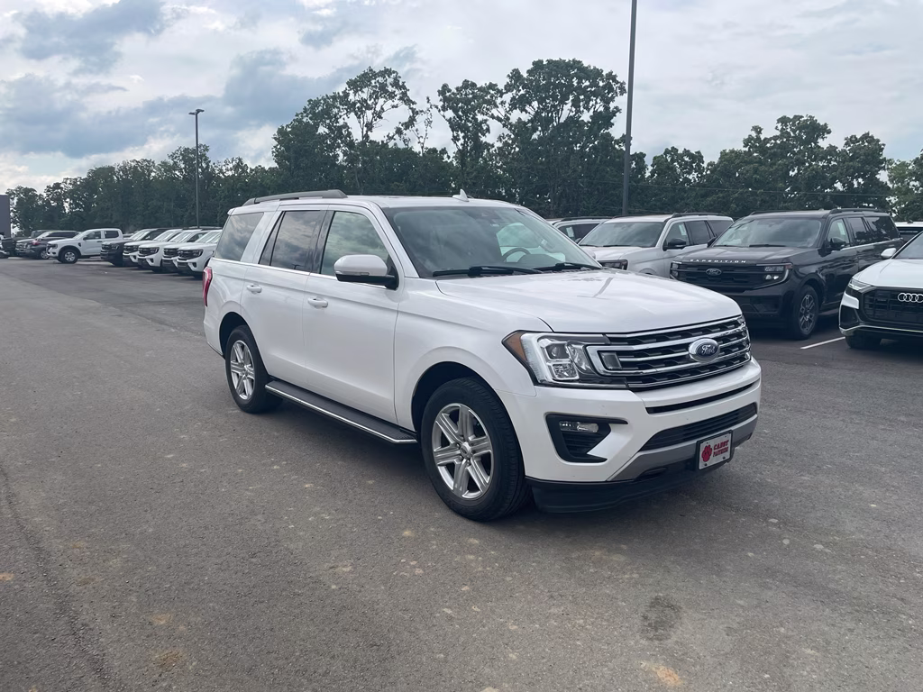 2019 WHITE PLATINUM MET TRI-COAT Ford Expedition XLT RWD SUV