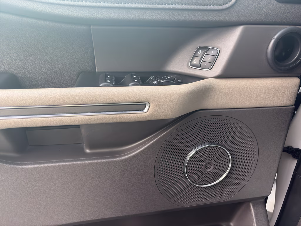 2019 WHITE PLATINUM MET TRI-COAT Ford Expedition XLT RWD SUV