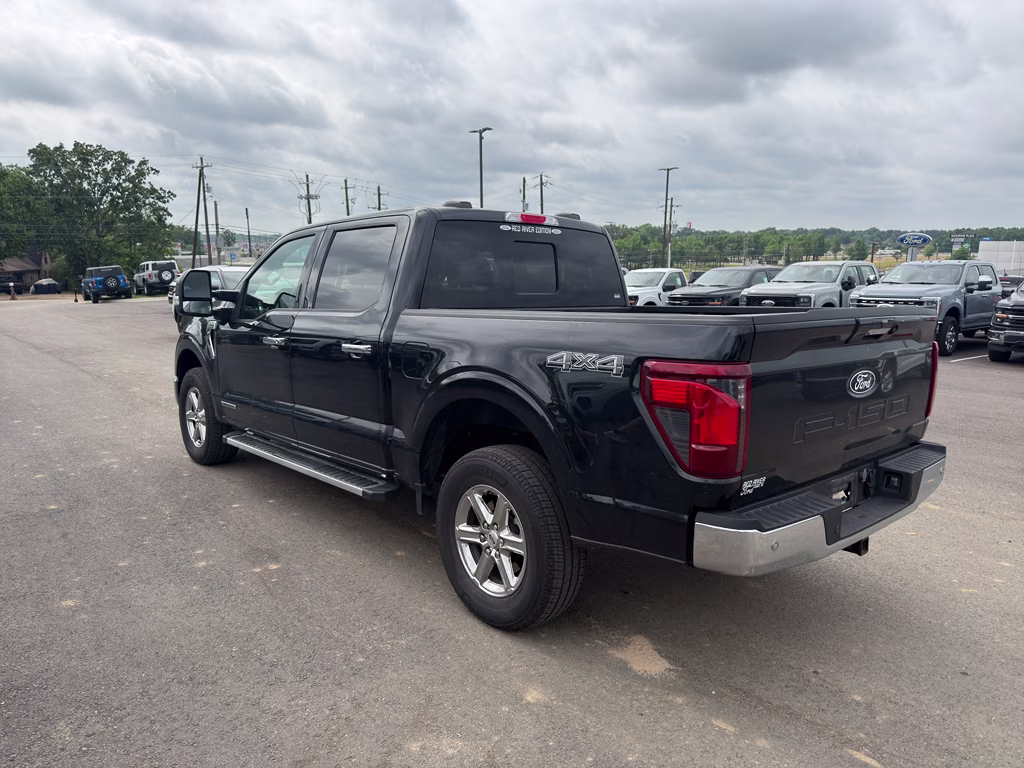 2024 Agate Black Metallic Ford F-150 XLT 4X4 Truck