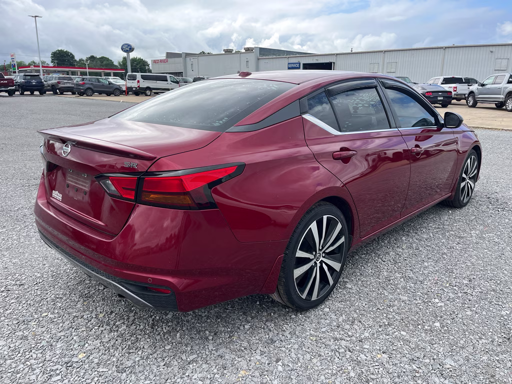 2020 Scarlet Ember Tintcoat Nissan Altima 2.5 SR FWD Sedan