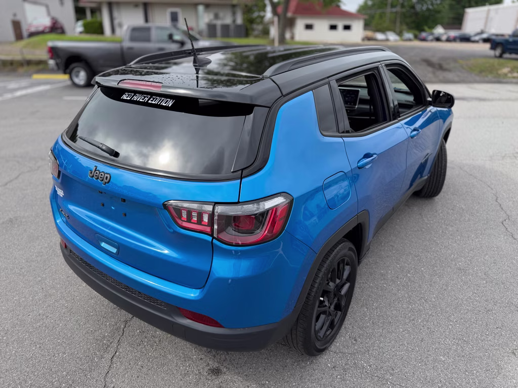2024 Hydro Blue Pearlcoat Jeep Compass Latitude 4X4 SUV
