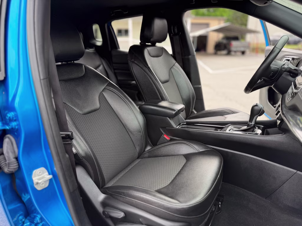2024 Hydro Blue Pearlcoat Jeep Compass Latitude 4X4 SUV