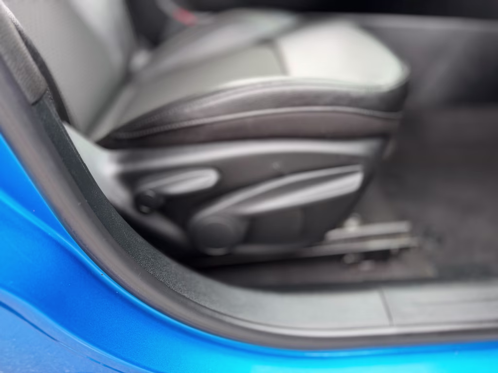 2024 Hydro Blue Pearlcoat Jeep Compass Latitude 4X4 SUV