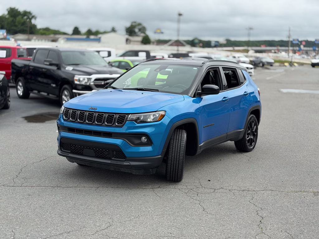 2024 Hydro Blue Pearlcoat Jeep Compass Latitude 4X4 SUV