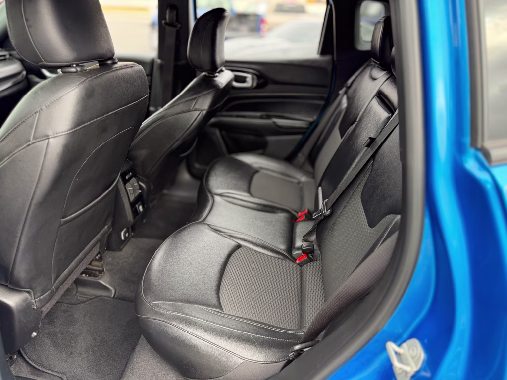 2024 Hydro Blue Pearlcoat Jeep Compass Latitude 4X4 SUV