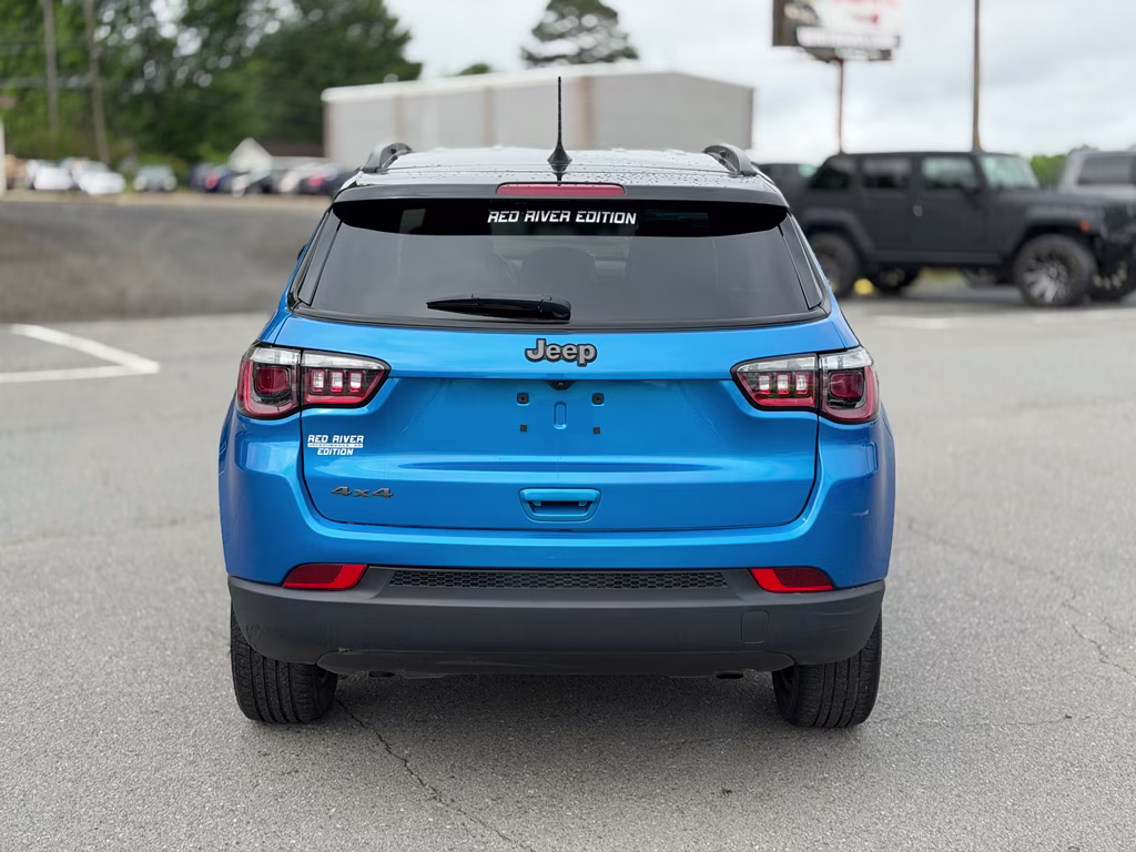 2024 Hydro Blue Pearlcoat Jeep Compass Latitude 4X4 SUV