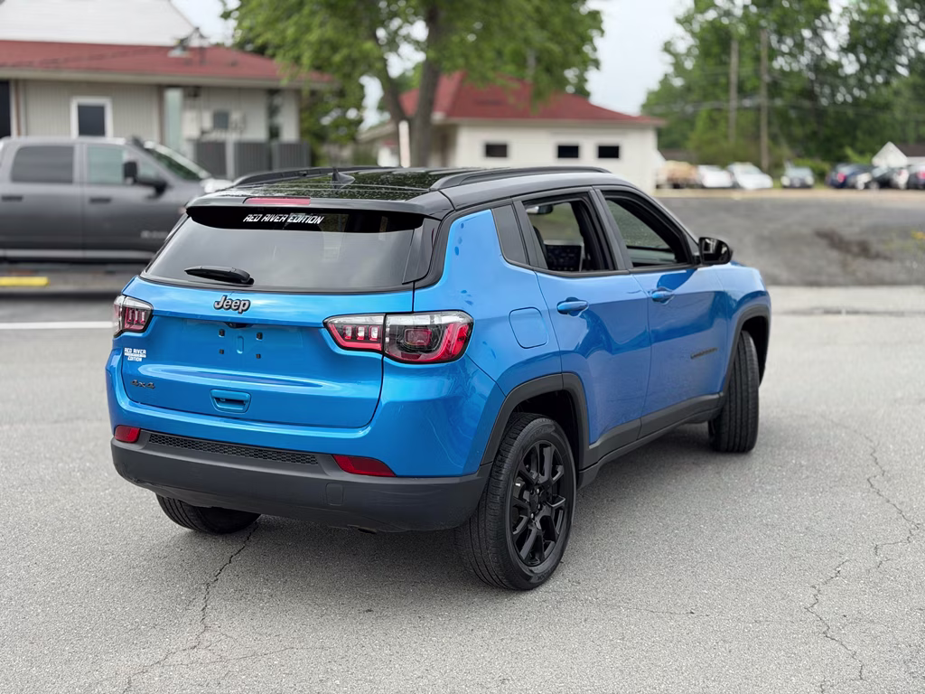 2024 Hydro Blue Pearlcoat Jeep Compass Latitude 4X4 SUV