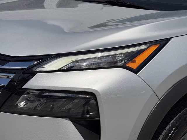 2025 Brilliant Silver Metallic Nissan Rogue S FWD SUV