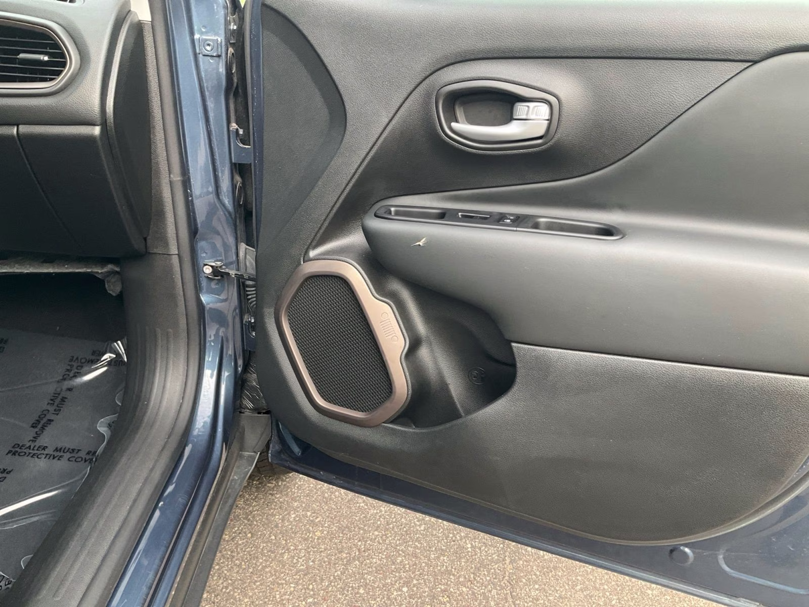 2023 Slate Blue Pearlcoat Jeep Renegade Latitude 4X4 SUV