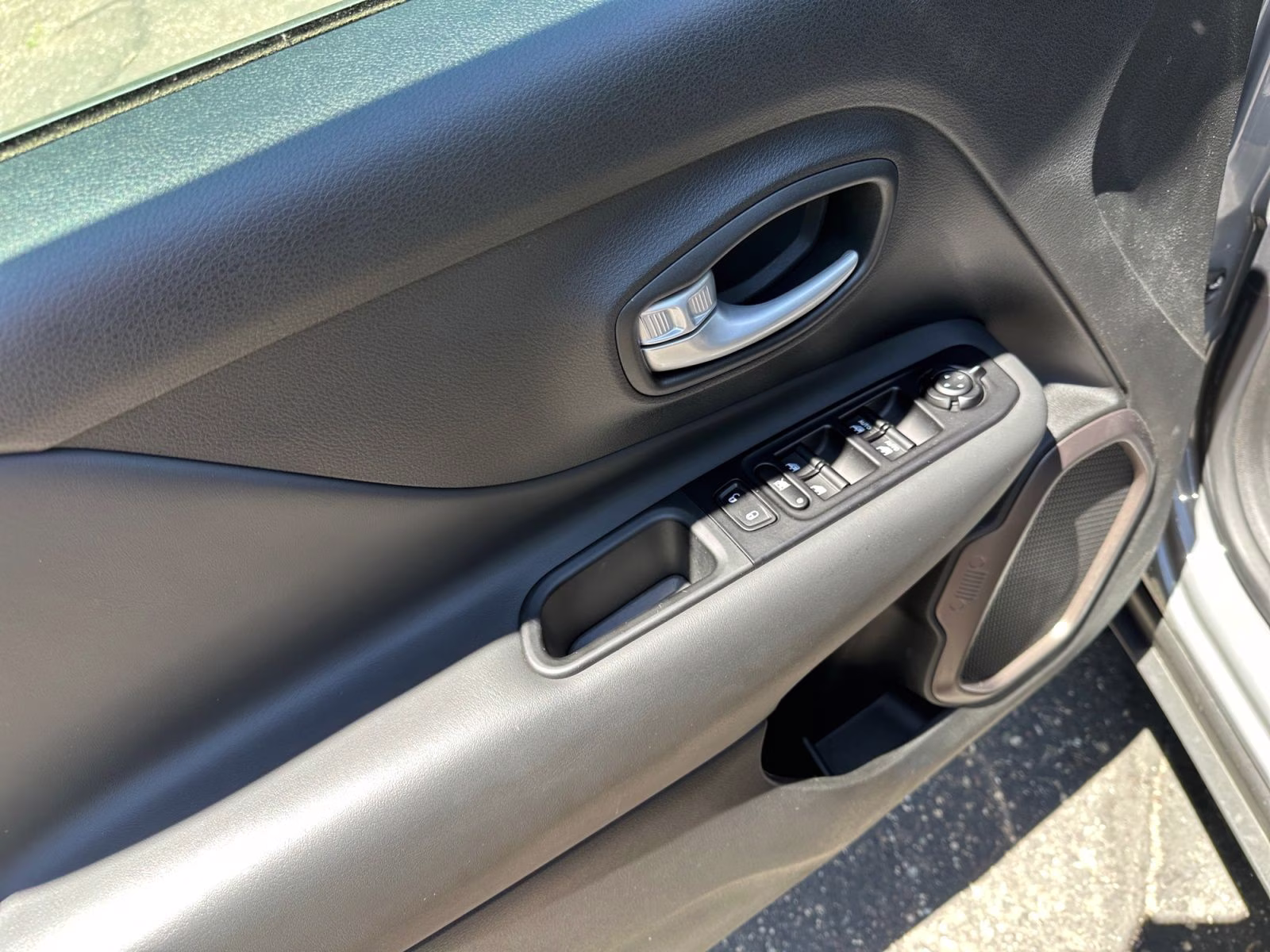 2023 Sting-Gray Clearcoat Jeep Renegade Latitude 4X4 SUV