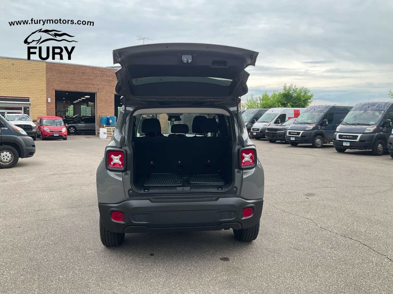 2023 Sting-Gray Clearcoat Jeep Renegade Latitude 4X4 SUV