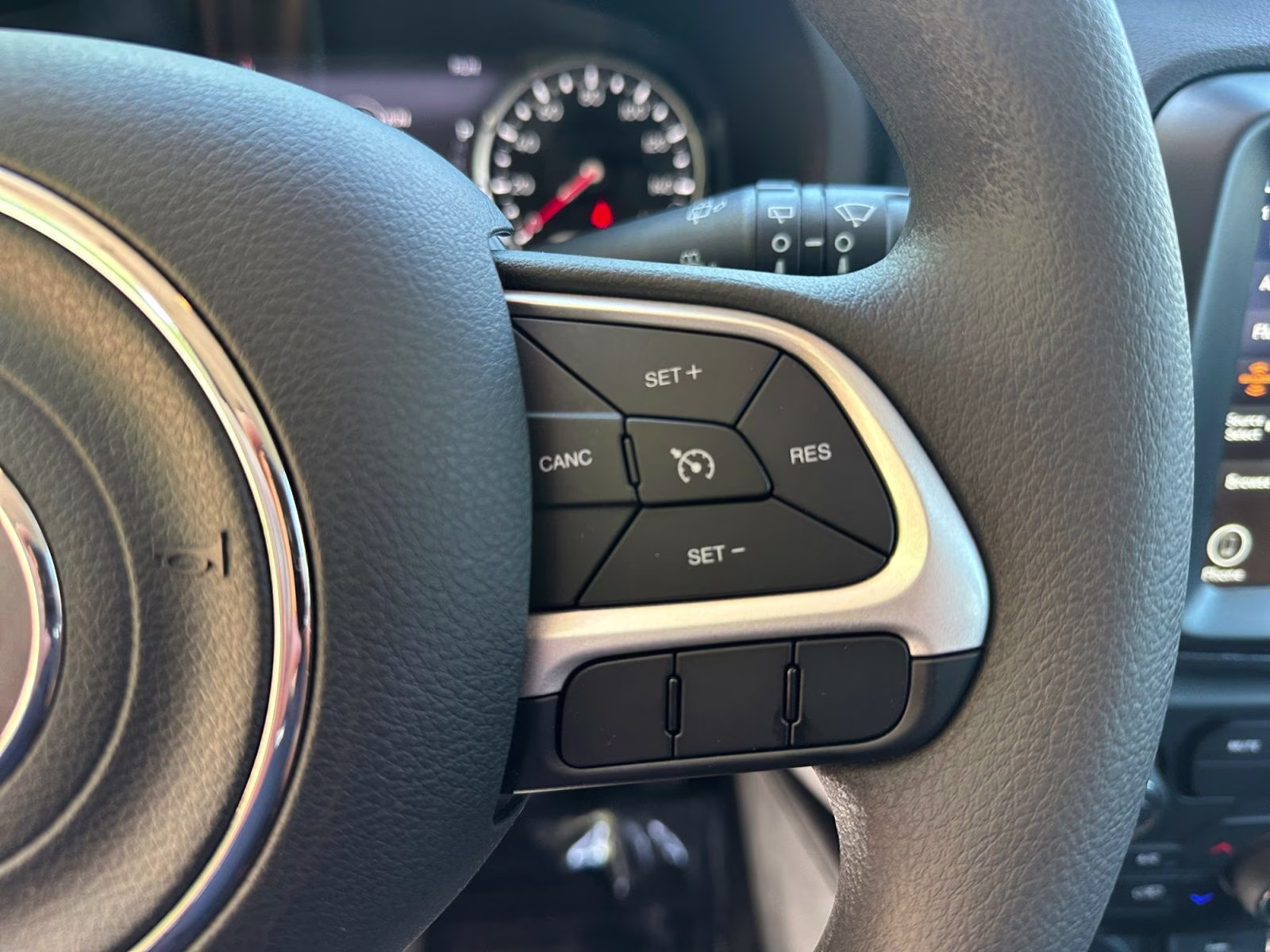 2023 Sting-Gray Clearcoat Jeep Renegade Latitude 4X4 SUV