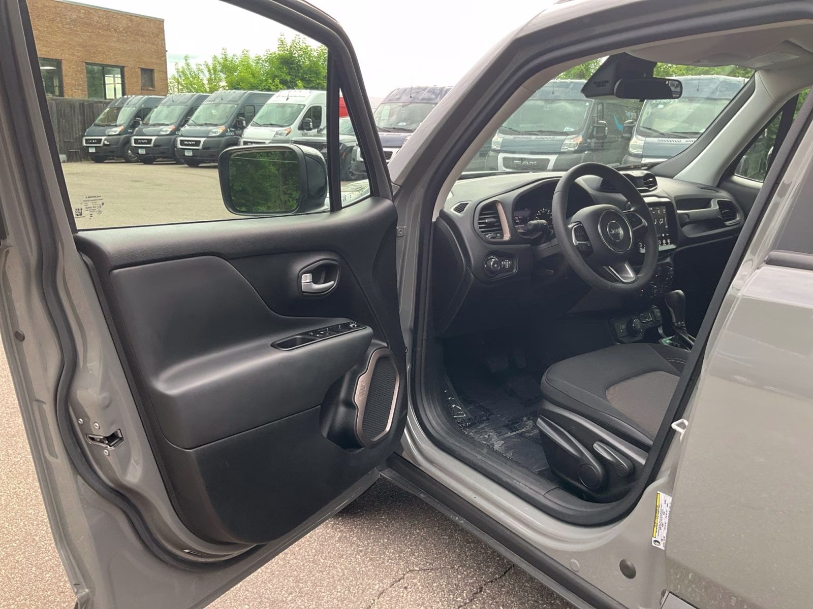 2023 Sting-Gray Clearcoat Jeep Renegade Latitude 4X4 SUV