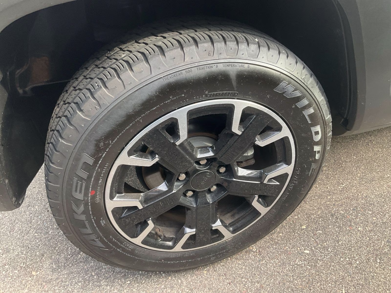 2023 Sting-Gray Clearcoat Jeep Renegade Latitude 4X4 SUV