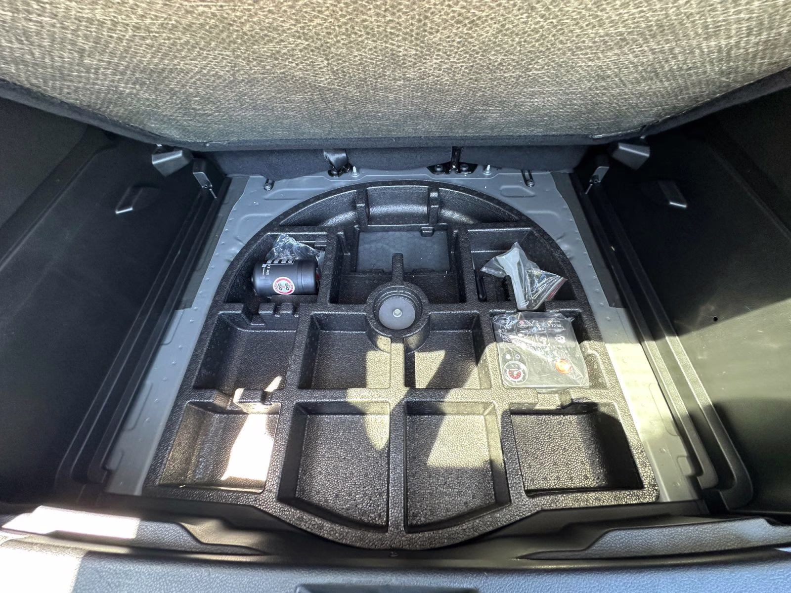 2023 Sting-Gray Clearcoat Jeep Renegade Latitude 4X4 SUV