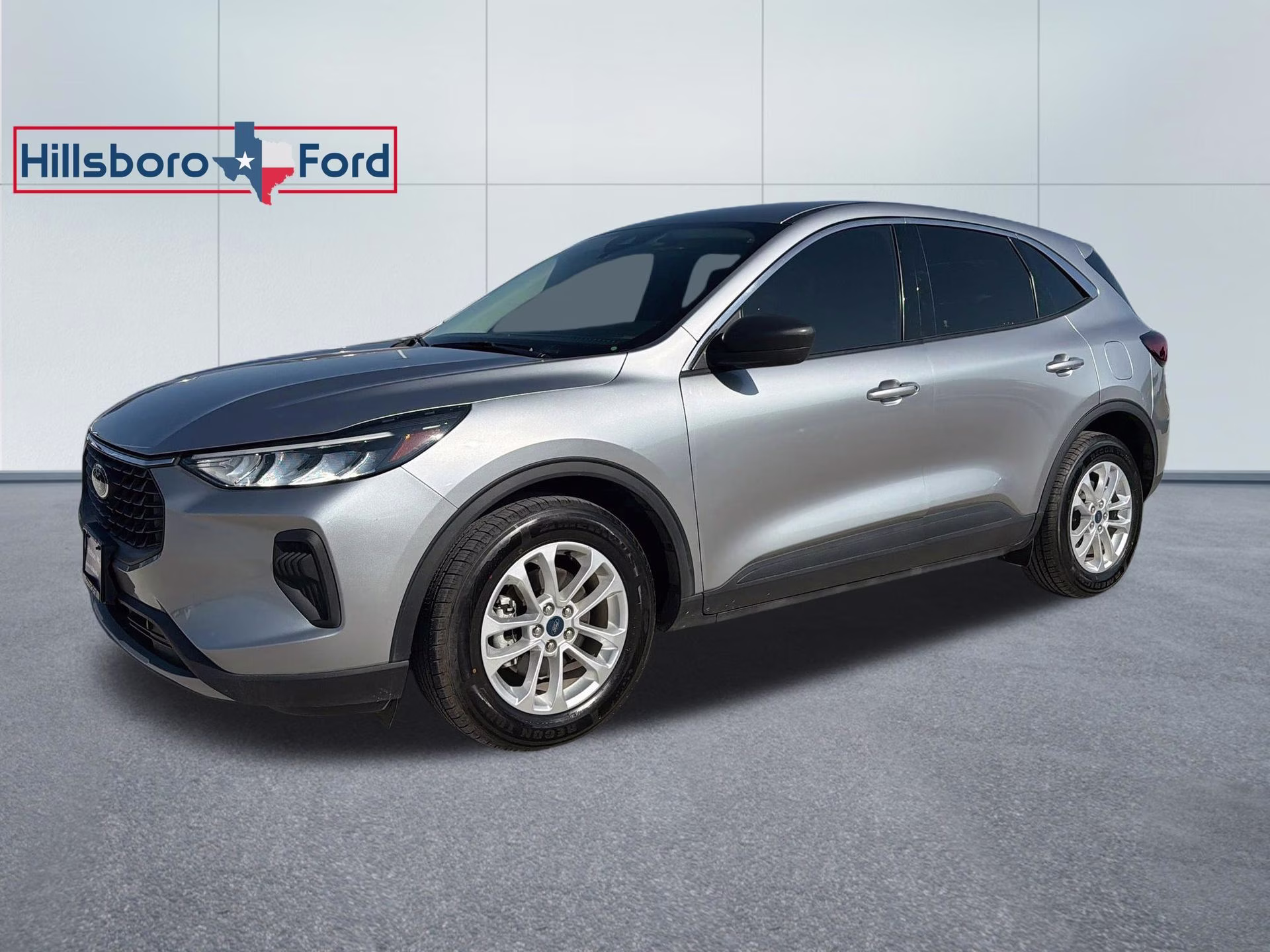 2023 Iconic Silver Metallic Ford Escape Active FWD SUV