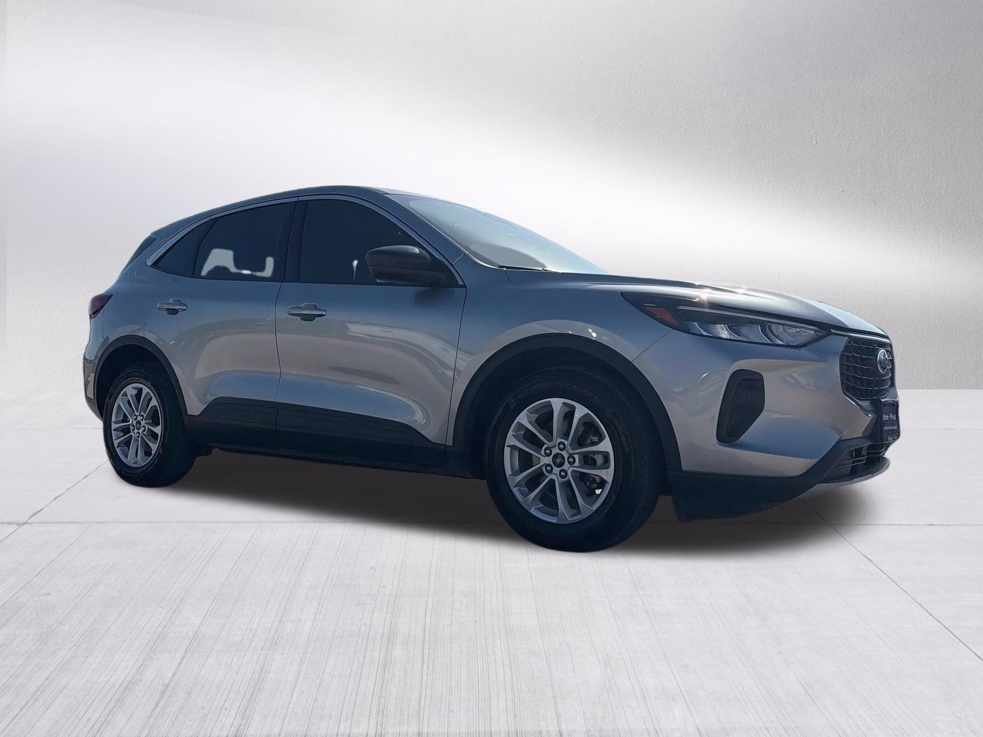 2023 Iconic Silver Metallic Ford Escape Active FWD SUV