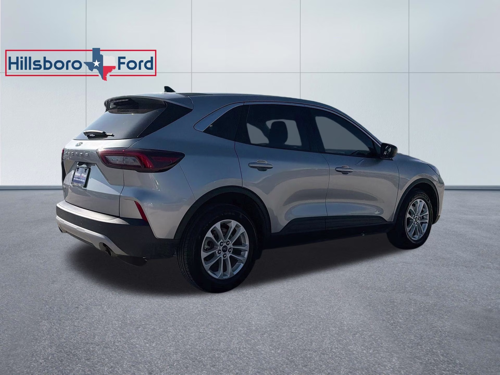 2023 Iconic Silver Metallic Ford Escape Active FWD SUV