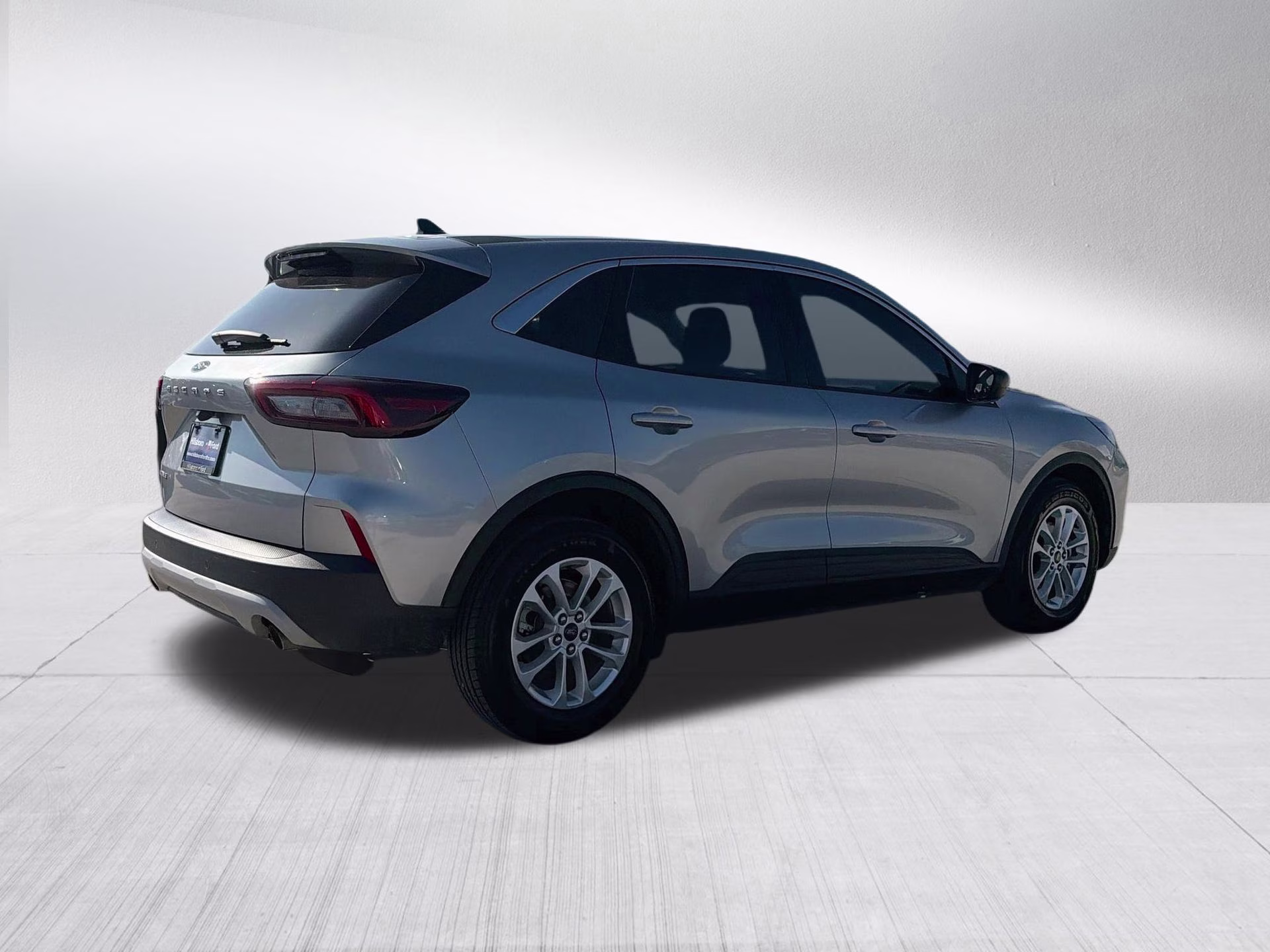 2023 Iconic Silver Metallic Ford Escape Active FWD SUV
