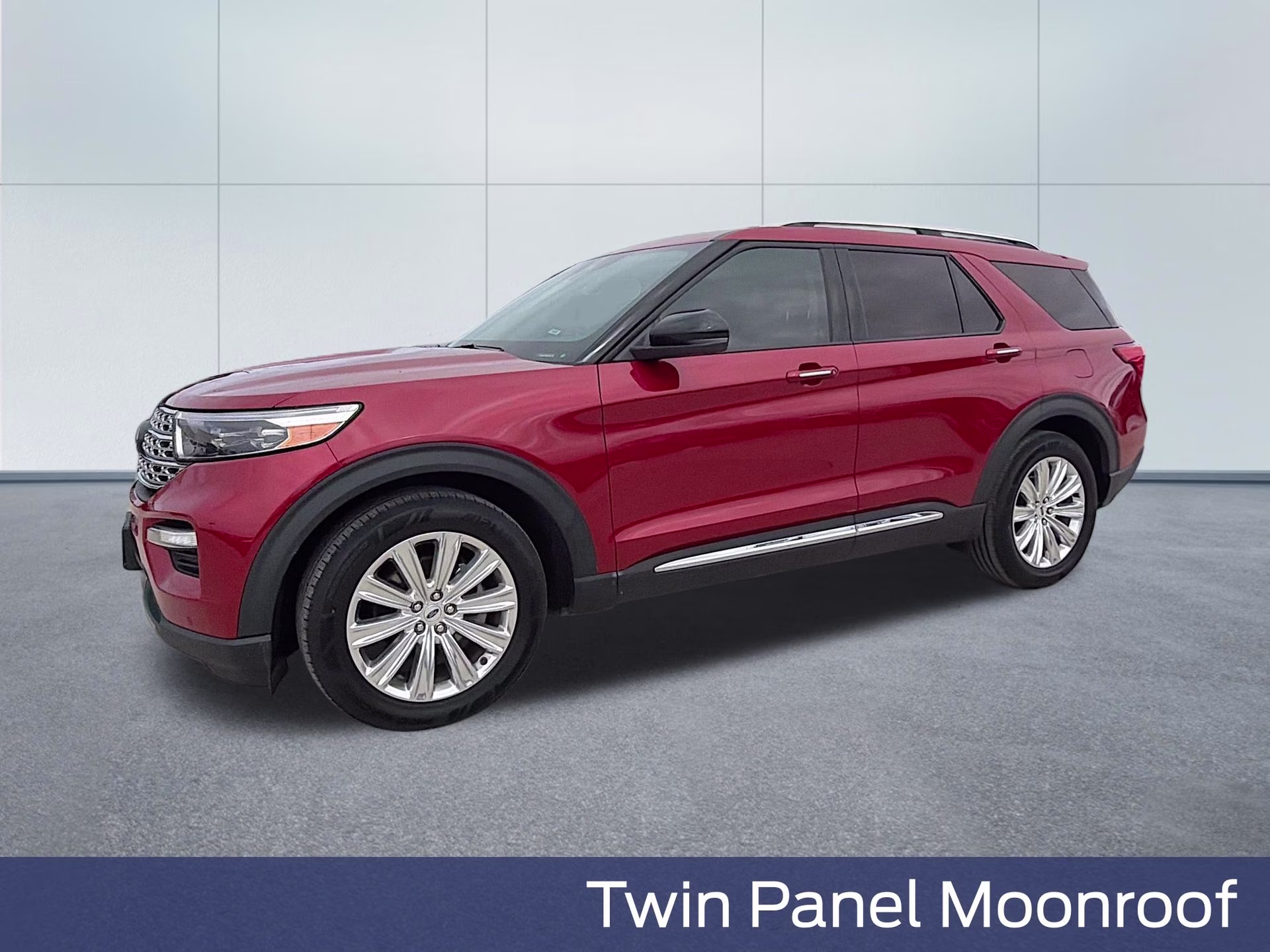 2022 Rapid Red Metallic Tinted Clearcoat Ford Explorer Limited RWD SUV