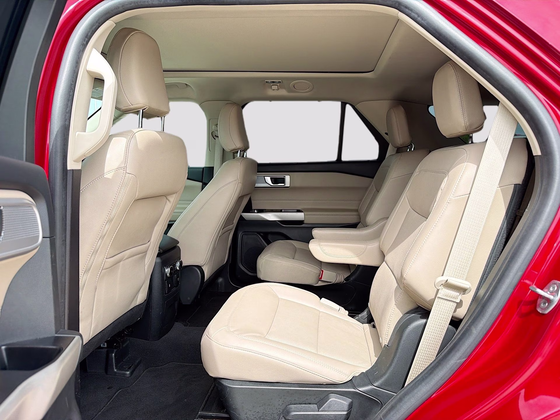 2022 Rapid Red Metallic Tinted Clearcoat Ford Explorer Limited RWD SUV