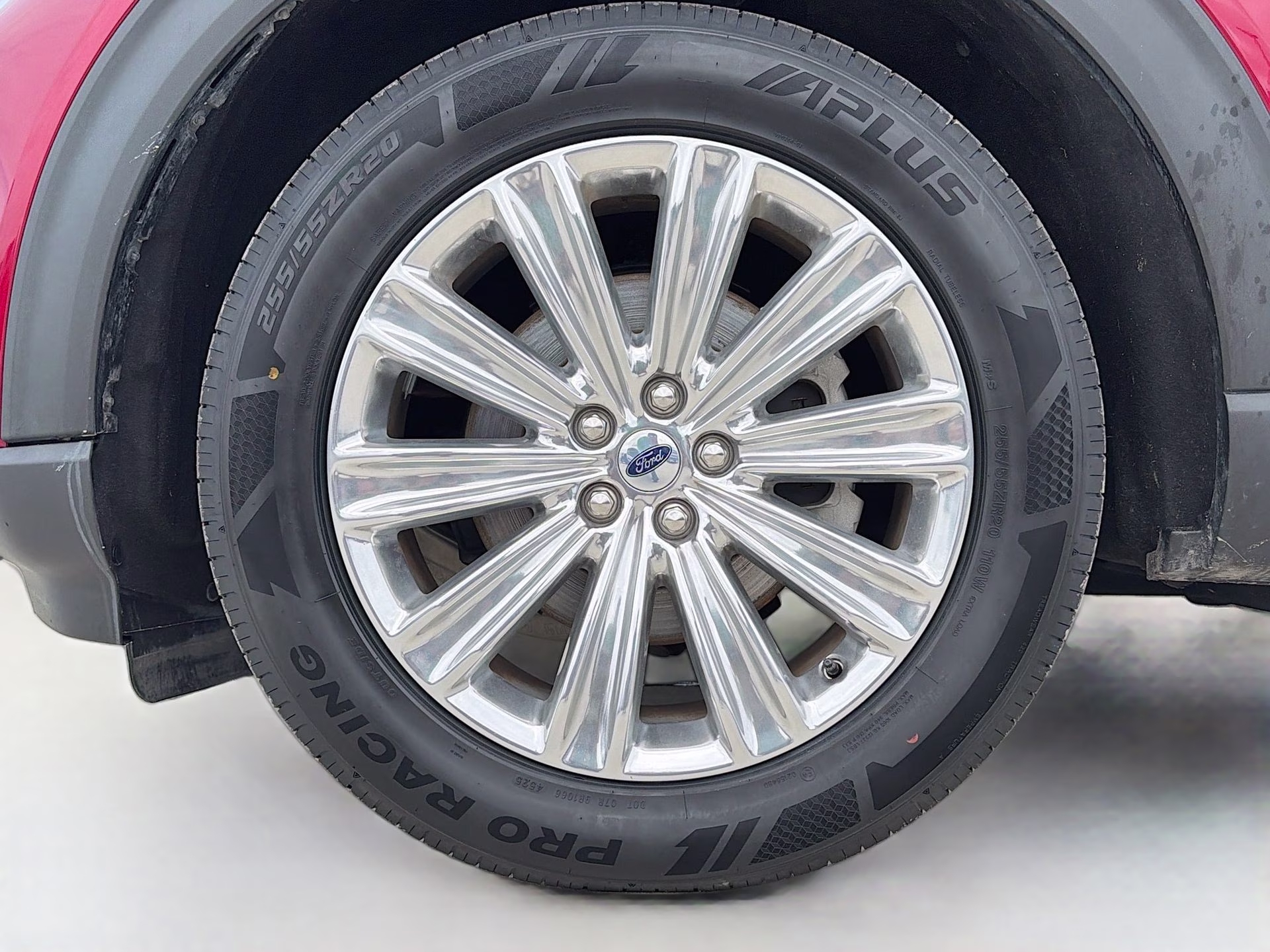 2022 Rapid Red Metallic Tinted Clearcoat Ford Explorer Limited RWD SUV