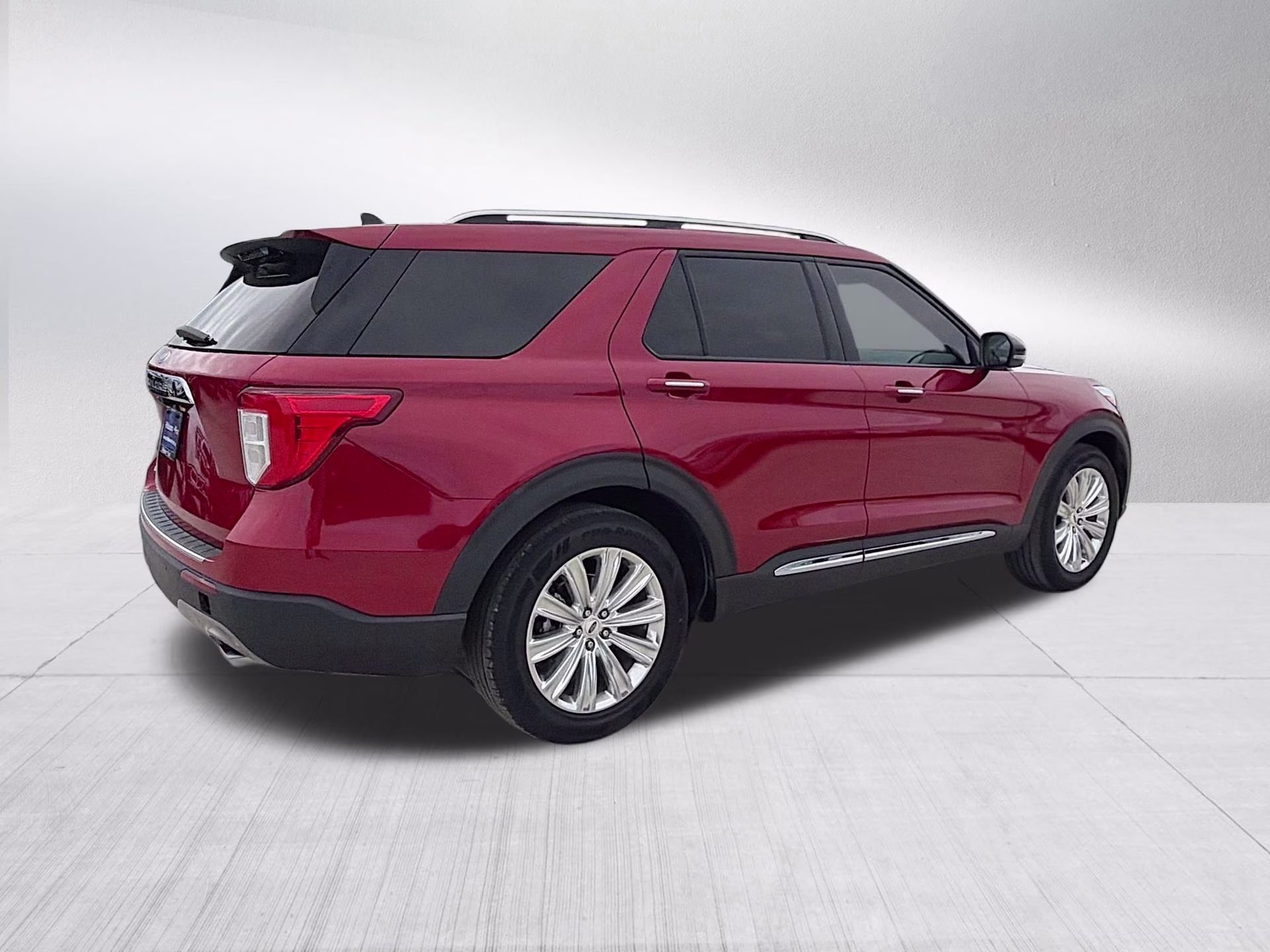 2022 Rapid Red Metallic Tinted Clearcoat Ford Explorer Limited RWD SUV