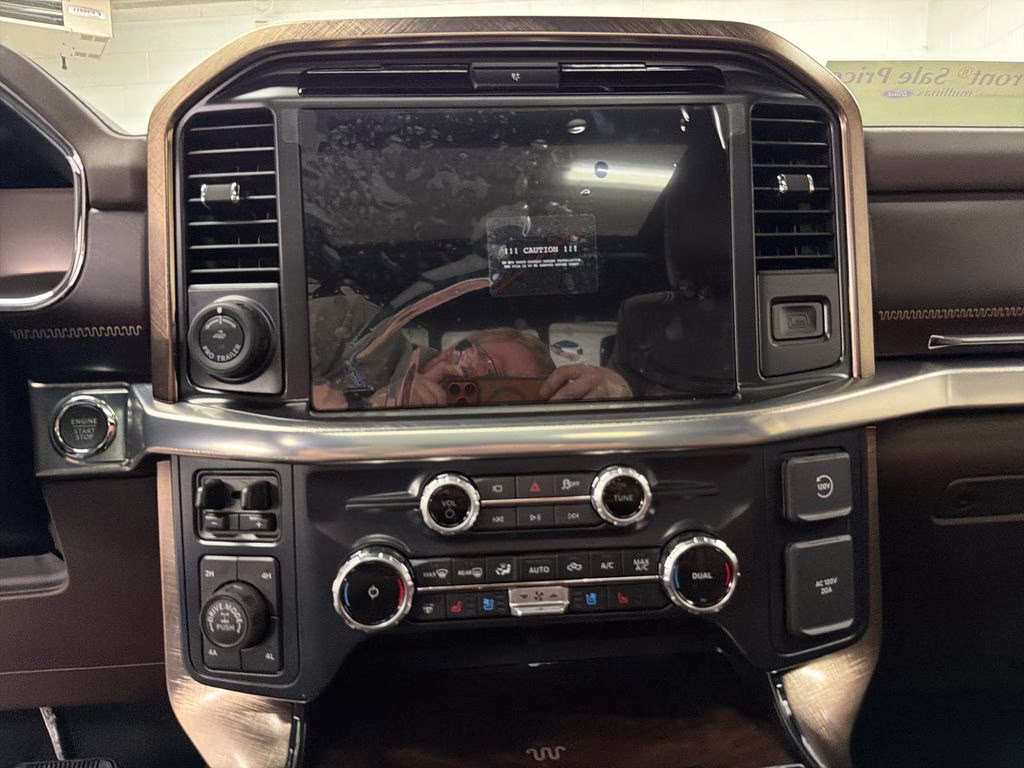 2026 AGATE BLACK Ford F-150 King Ranch 4X4 Truck