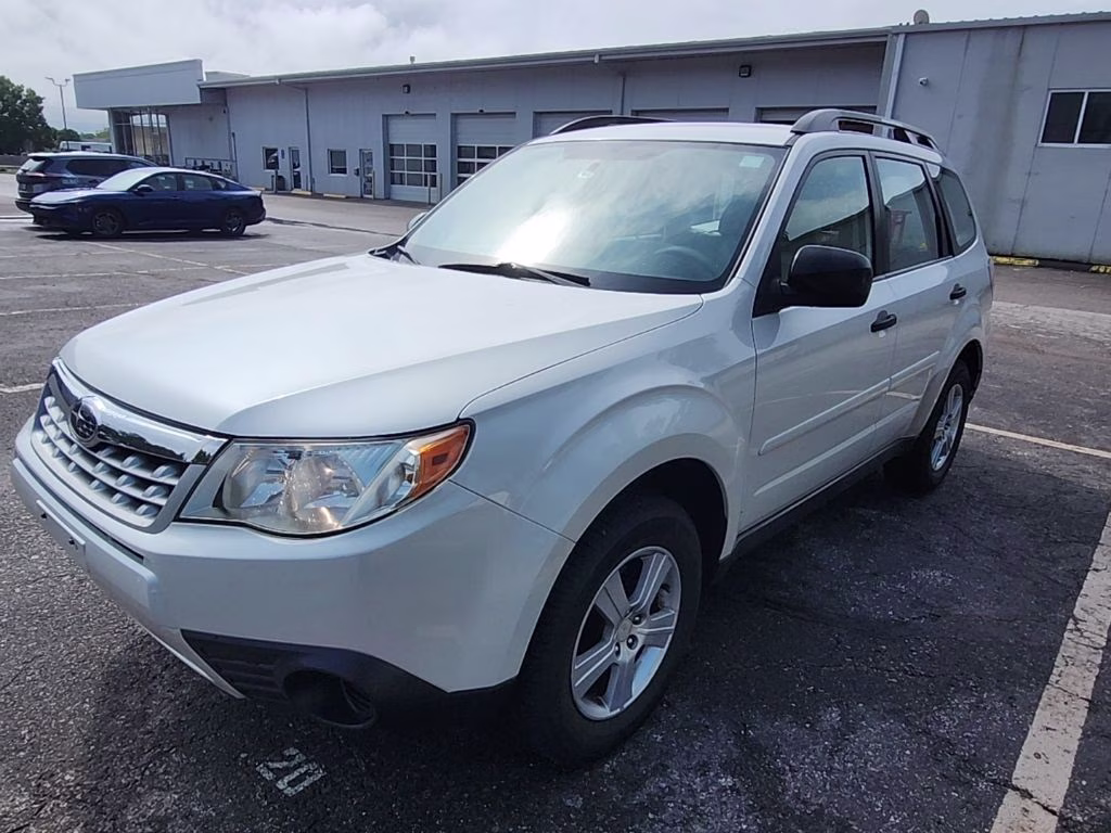 2012 Satin White Pearl Subaru Forester 2.5X AWD SUV