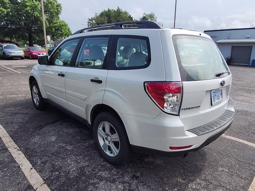 2012 Satin White Pearl Subaru Forester 2.5X AWD SUV