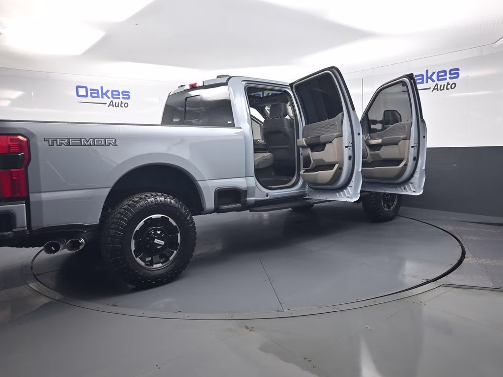2026 Gray Metallic Ford Super Duty F-250 SRW Platinum 4X4 Truck