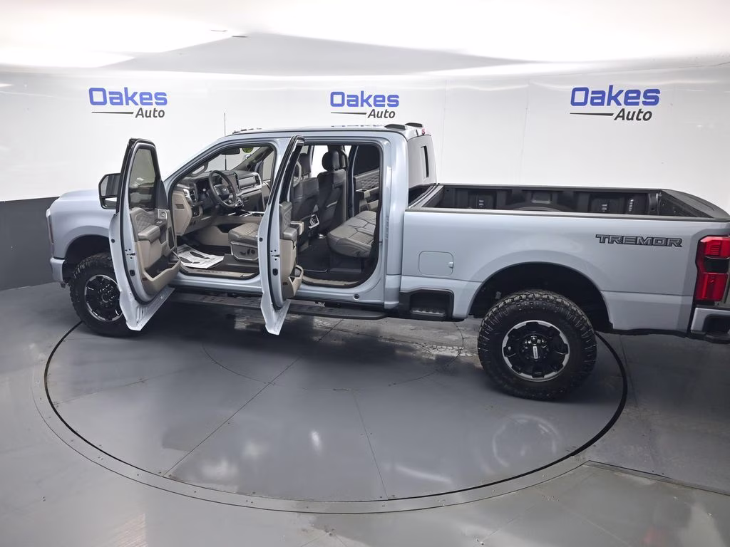 2026 Gray Metallic Ford Super Duty F-250 SRW Platinum 4X4 Truck