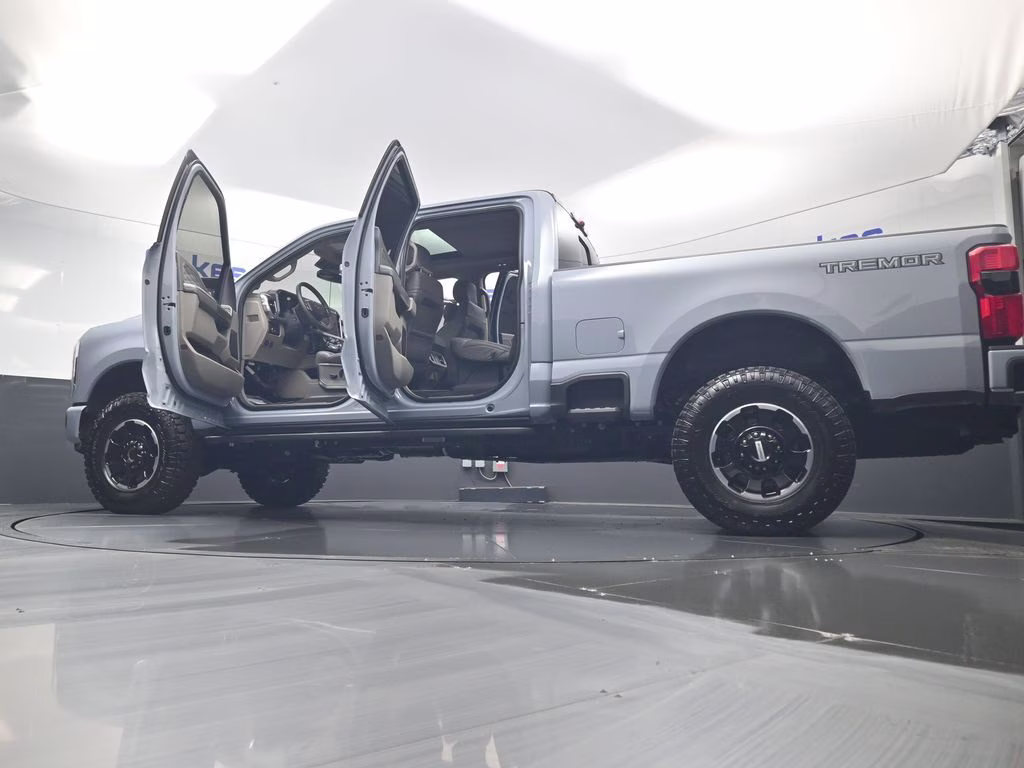 2026 Gray Metallic Ford Super Duty F-250 SRW Platinum 4X4 Truck