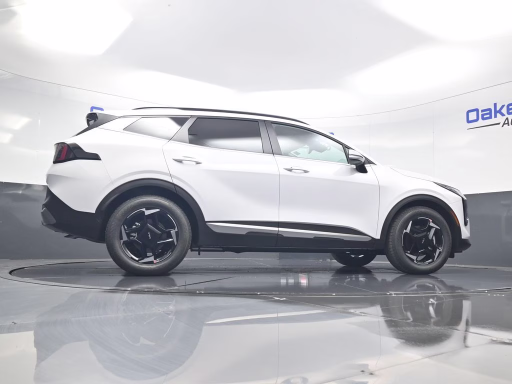2026 Glacial White Pearl Kia Sportage EX FWD SUV