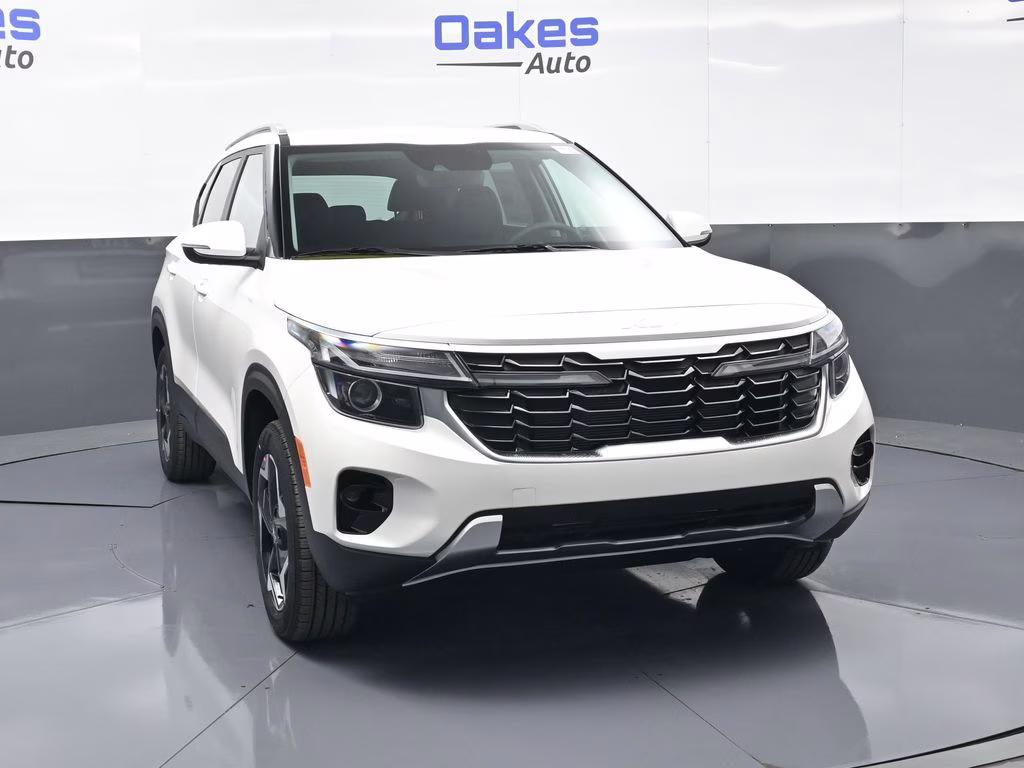 2026 Snow White Pearl Kia Seltos S AWD SUV