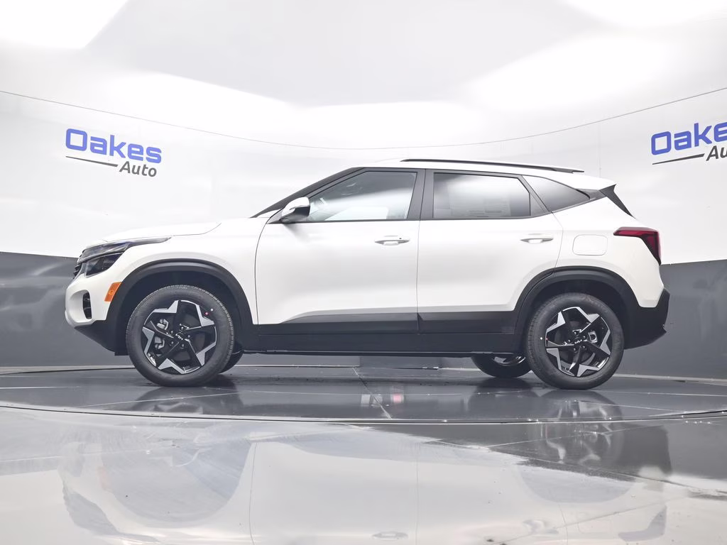 2026 Snow White Pearl Kia Seltos S AWD SUV