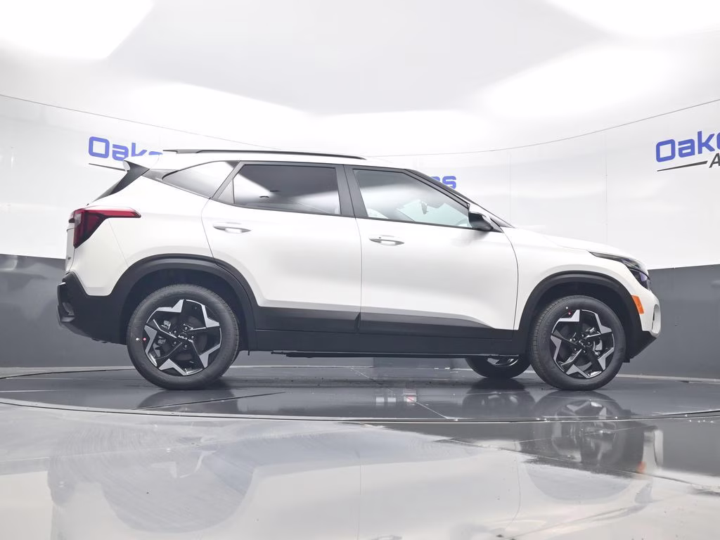 2026 Snow White Pearl Kia Seltos S AWD SUV