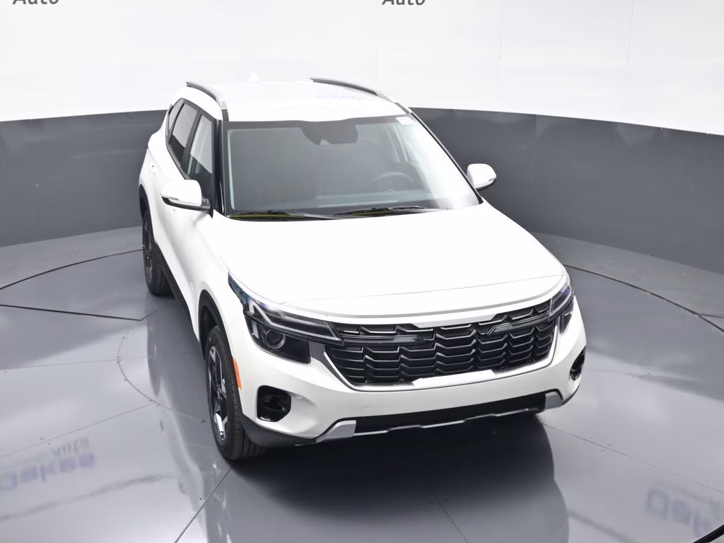 2026 Snow White Pearl Kia Seltos S AWD SUV