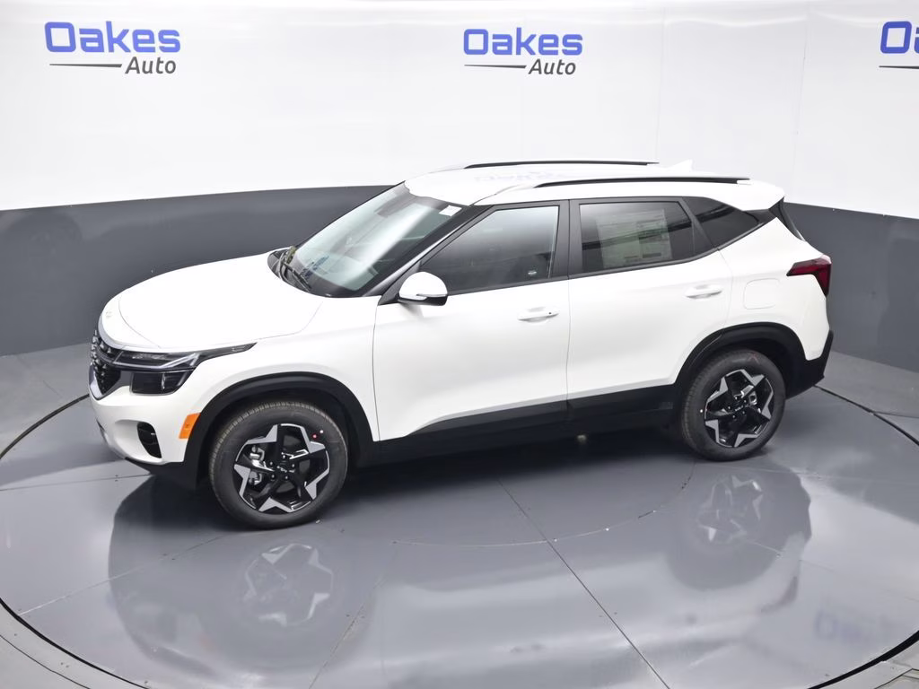 2026 Snow White Pearl Kia Seltos S AWD SUV