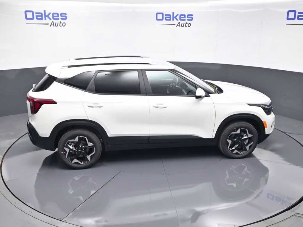 2026 Snow White Pearl Kia Seltos S AWD SUV