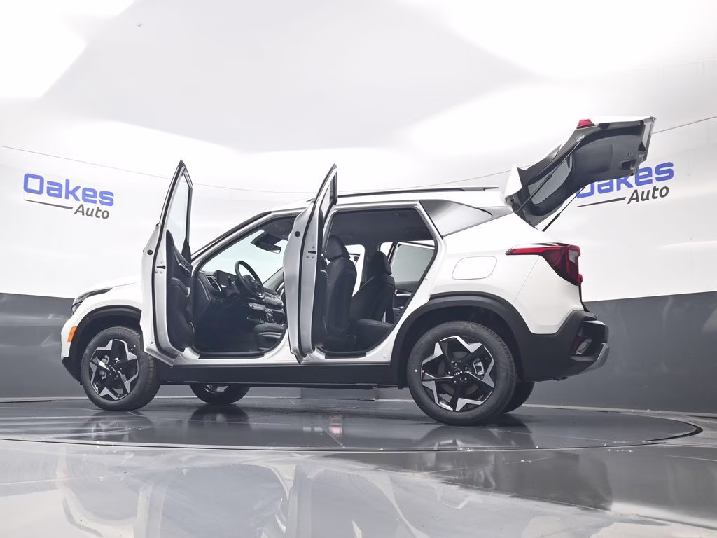 2026 Snow White Pearl Kia Seltos S AWD SUV